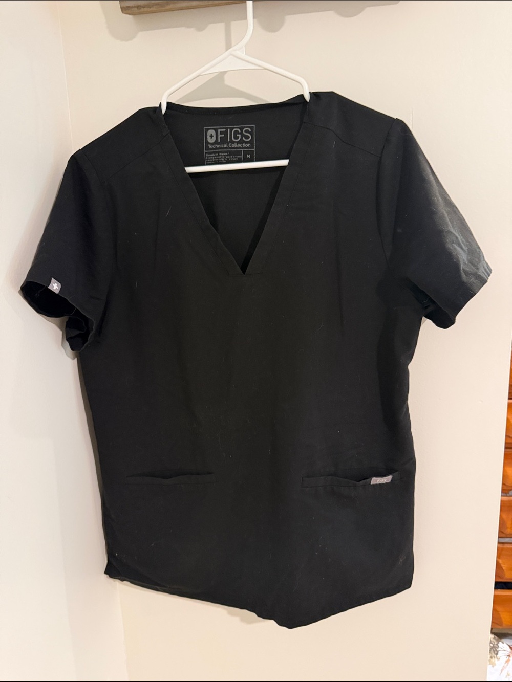 Figs Black Women's V-Neck Short Sleeve Scrub Top